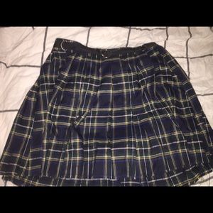 Dollskills skirt